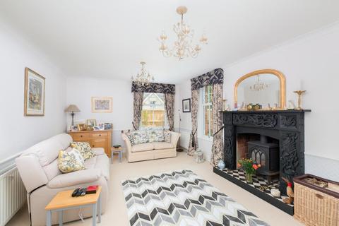 5 bedroom detached house for sale - Bristol Road, Chippenham, Wiltshire, SN14