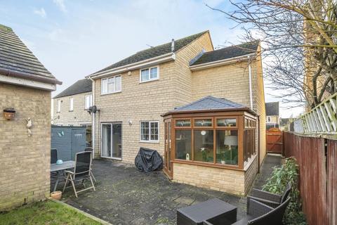 85 Eton Close, Witney, OX28 3GB