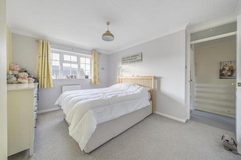 85 Eton Close, Witney, OX28 3GB