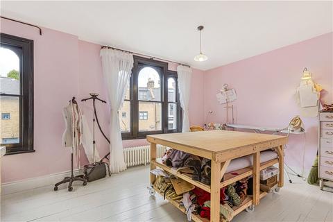 14 Kenmure Road, London, E8 1JU