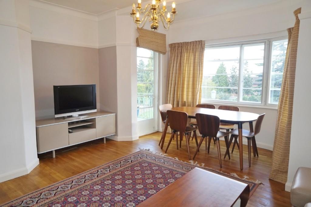 Pinner Court, Pinner 2 bed apartment - £409,950