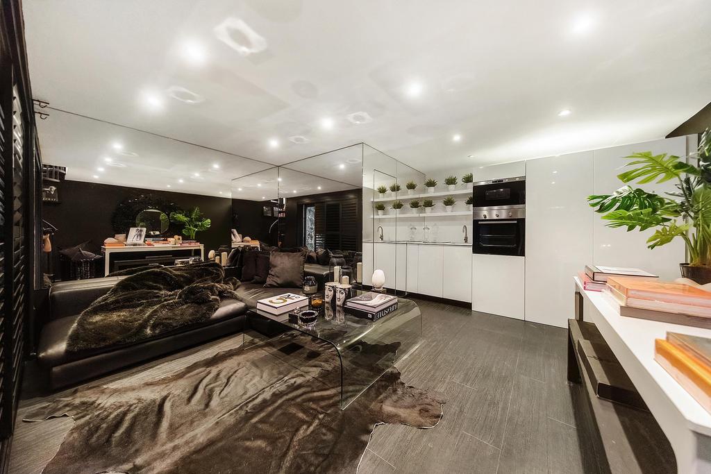 Fulham Road, London, SW6 3 bed semidetached house for sale £3,650,000