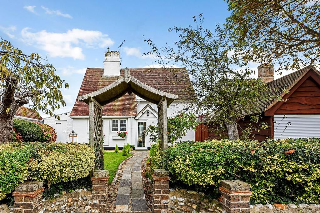 A'Beckets Avenue, Aldwick Bay Estate 3 bed detached house £650,000