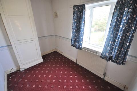 27 Highfield Crescent, Thorne, Doncaster, DN8 4DP