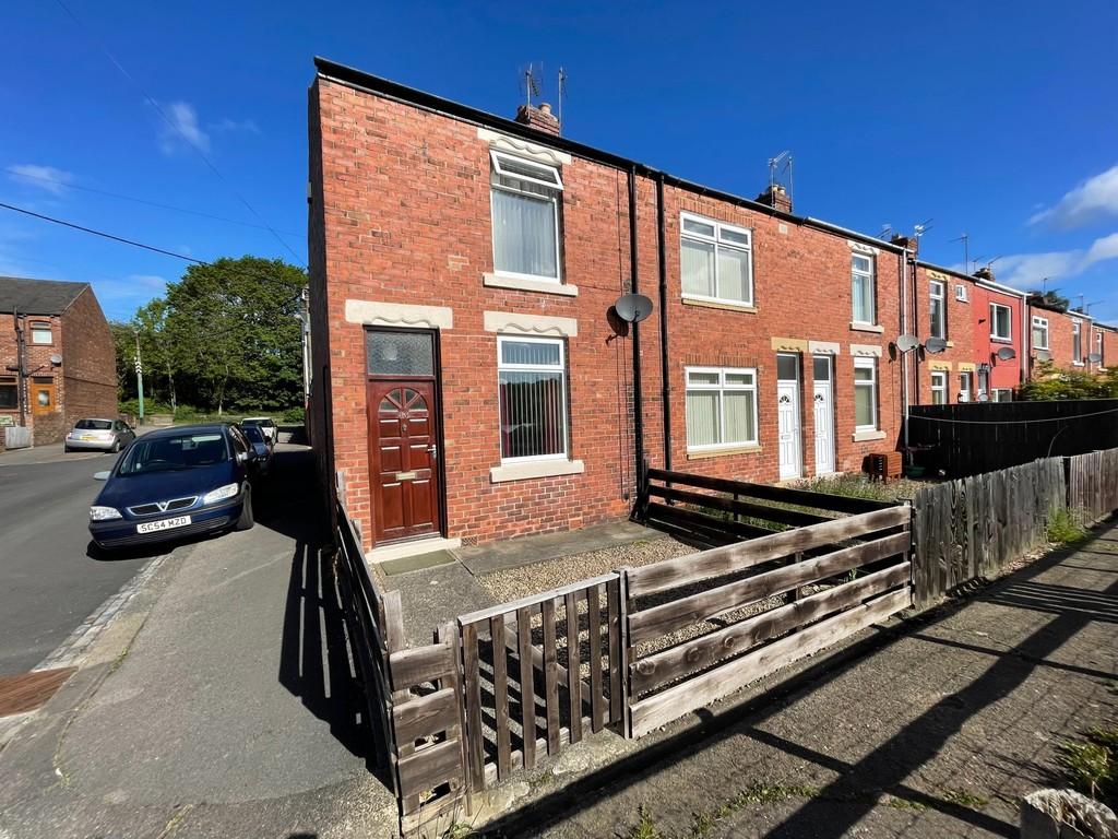 Park View, Langley Moor 2 bed end of terrace house £867 pcm (£200 pw)