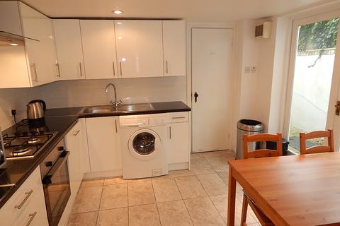 2 bedroom flat to rent, Cotleigh Road, London NW6