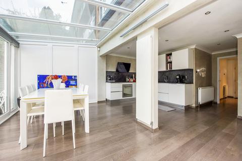 2 Perryfield Way, Richmond, TW10 7SP