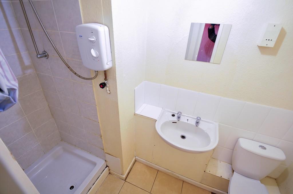 St Brides Gardens, Maesglas, Newport Studio £460 pcm (£106 pw)