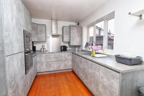 1 Gerrards Close, Irlam, Manchester, M44 6DX
