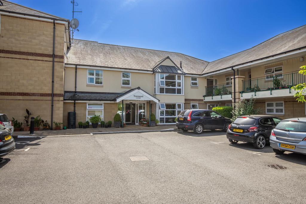 Townsend Court, Priory Way 2 bed apartment for sale £259,950