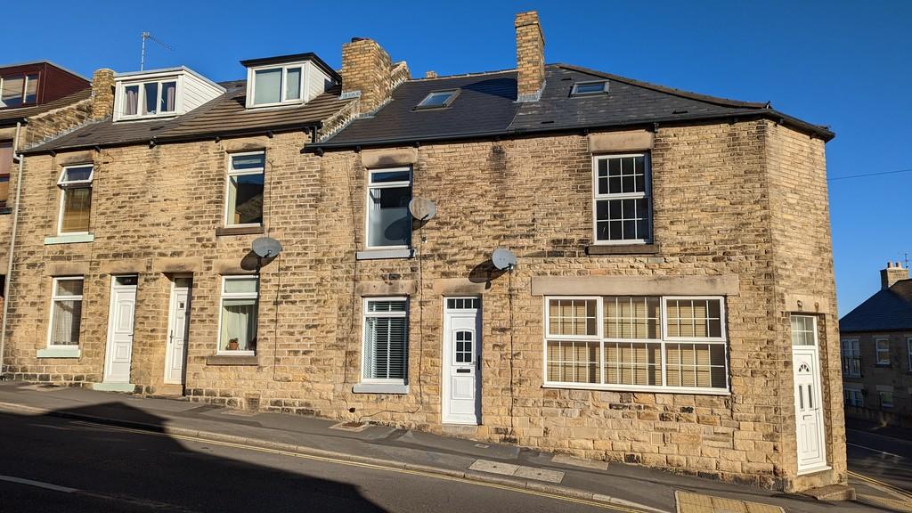Lydgate Lane, Crosspool, Sheffield 3 bed terraced house £1,100 pcm (£