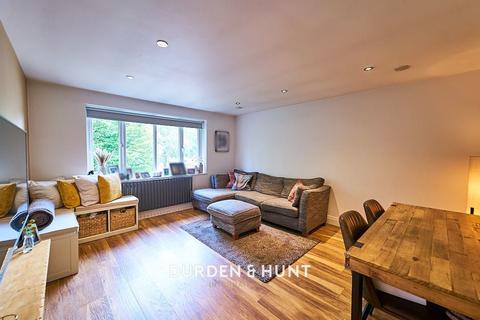 2 bedroom apartment for sale - James Court, Chingford, E4