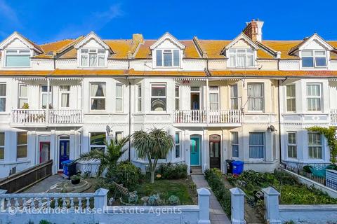 4 bedroom terraced house for sale, Alfred Road, Minnis Bay, Birchington, CT7