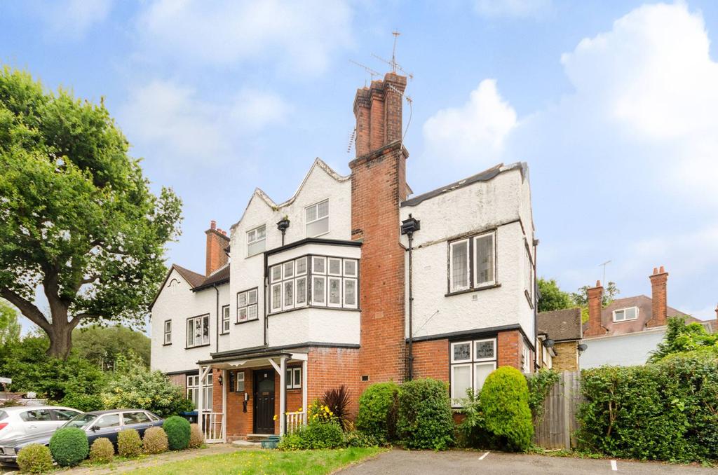 Walpole Road, Surbiton, KT6 1 bed flat £2,750 pcm (£635 pw)