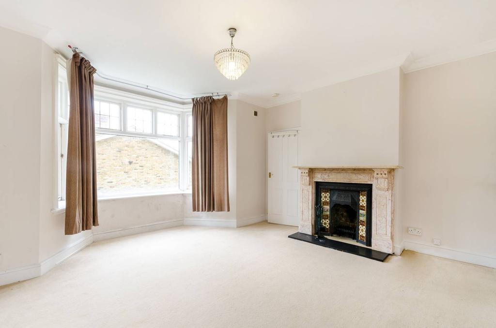 Walpole Road, Surbiton, KT6 1 bed flat £1,350 pcm (£312 pw)