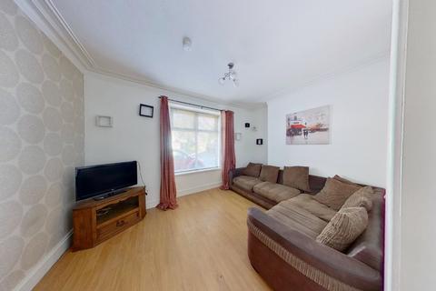 Rosebank Terrace, City Centre, Aberdeen, AB11