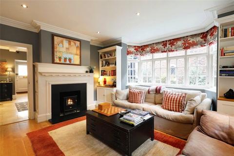 79 Murray Road, London, SW19 4PF