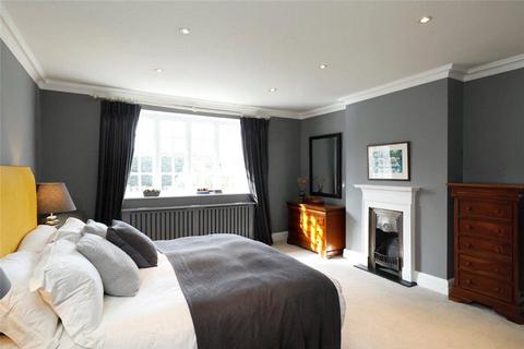 79 Murray Road, London, SW19 4PF