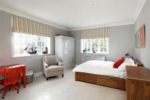 79 Murray Road, London, SW19 4PF