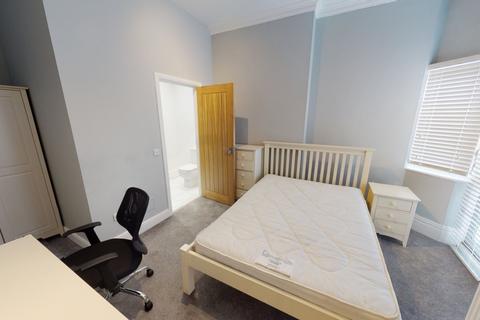 7 bedroom semi-detached house to rent - 108 Foxhall Road
