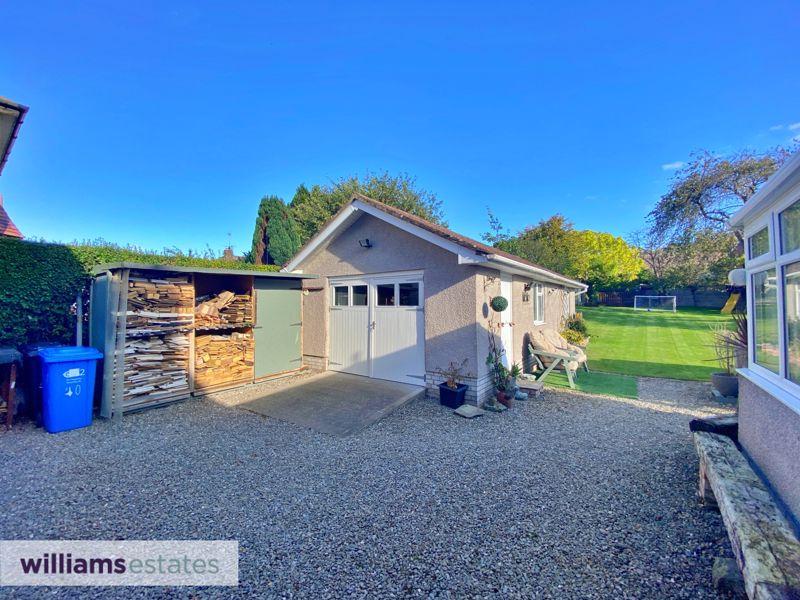 Garage/Annexe