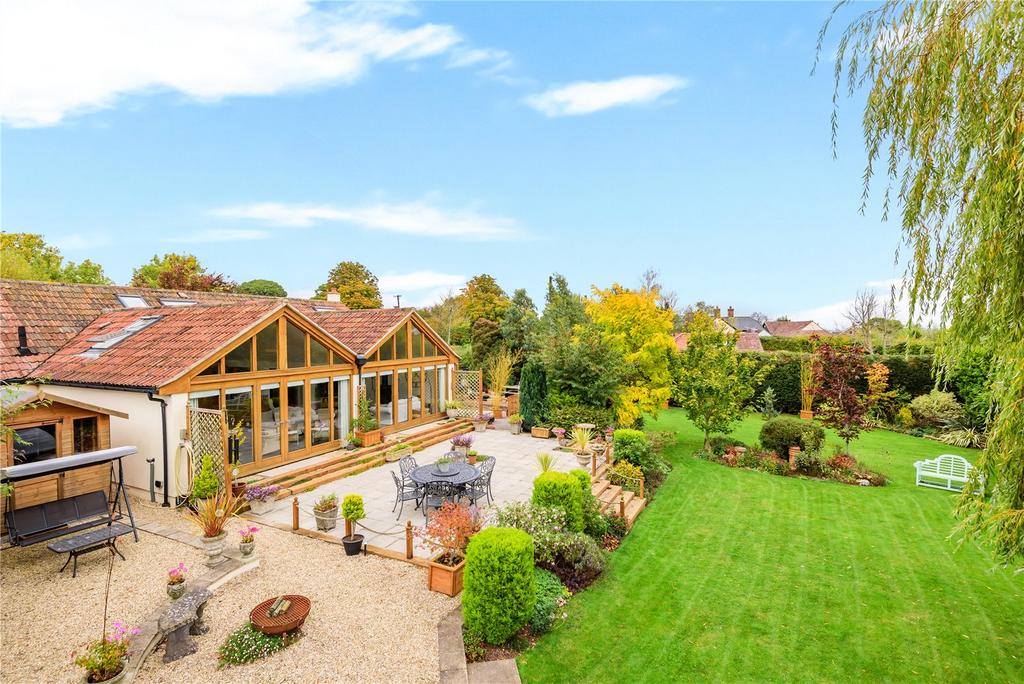 Hastings, Ashill, Ilminster, Somerset, TA19 5 bed detached house £850,000