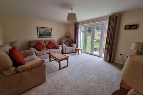 14 Trevince Road, Carnon Downs, Truro, TR3 6FN