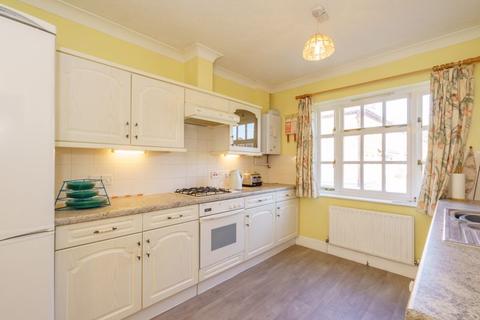 3 bedroom end of terrace house for sale - Peter Weston Place, Chichester