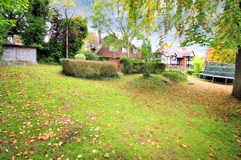 5 bedroom detached house for sale - Chipstead/Coulsdon Borders