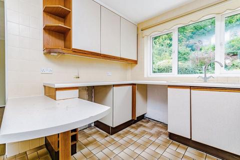 59 Arden Road, Furnace Green, Crawley, RH10 6HL