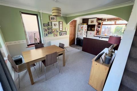 3 bedroom terraced house for sale - Derwent Avenue, Baildon, Shipley