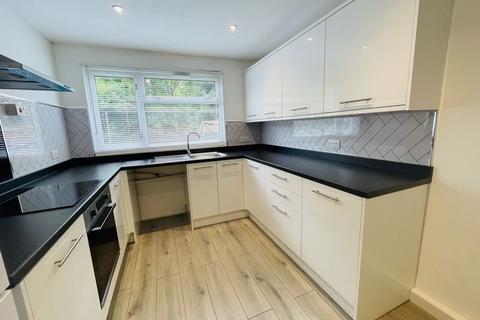 3 bedroom terraced house to rent, Curwood, Pontypool