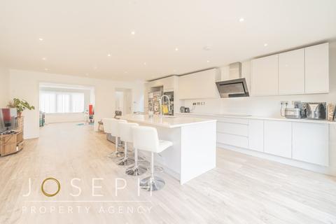 9 Larchcroft Close, Ipswich, IP1 6PG