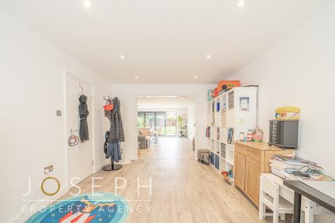 9 Larchcroft Close, Ipswich, IP1 6PG