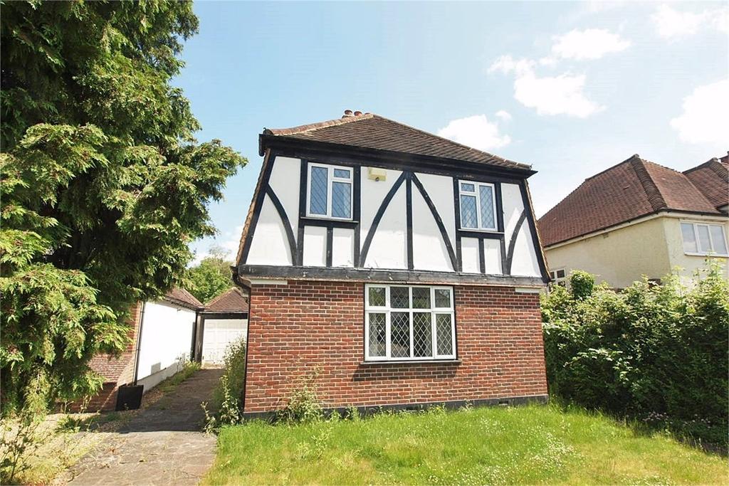 Hayes Way, Park Langley, Beckenham, BR3 3 bed detached house £775,000