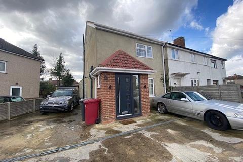 4 bedroom end of terrace house for sale - Waterbeach Road, Slough, SL1