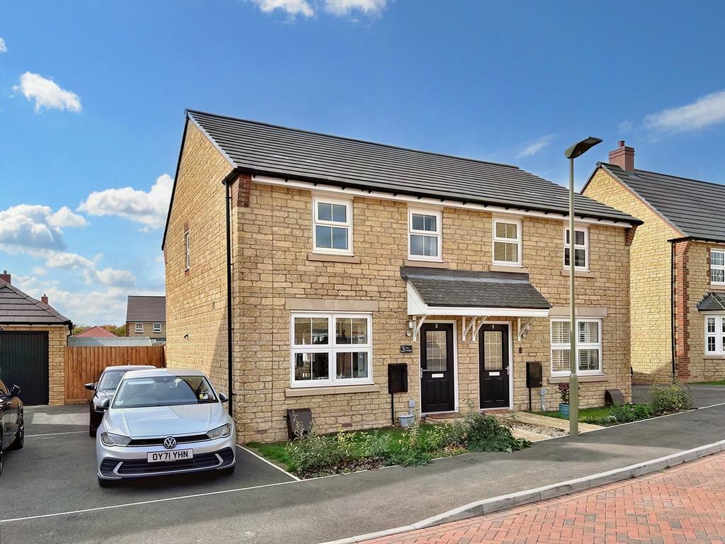 The Dyggel, Stanford in the Vale, SN7 3 bed semidetached house for