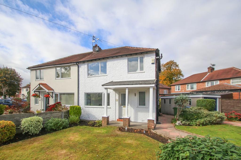 Westover Road, Urmston, Manchester, M41 3 bed semidetached house £