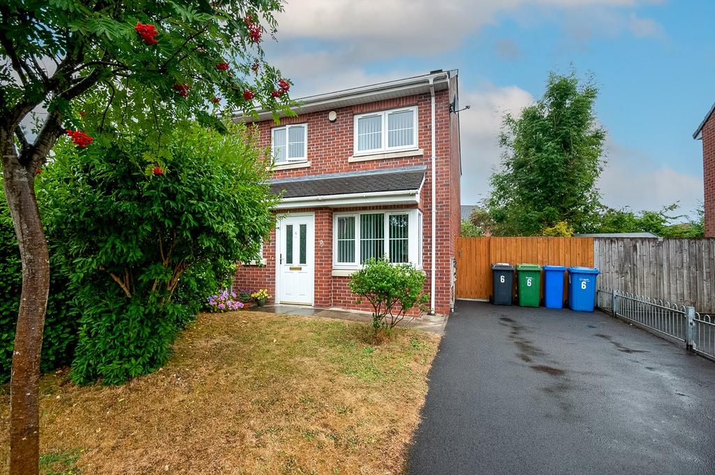 Lysander Drive, Padgate, Warrington, WA2 3 bed semidetached house £