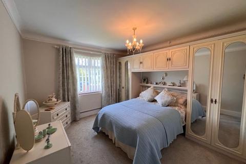 3 bedroom bungalow for sale - Mon Reve, Stockton Way, Tredegar