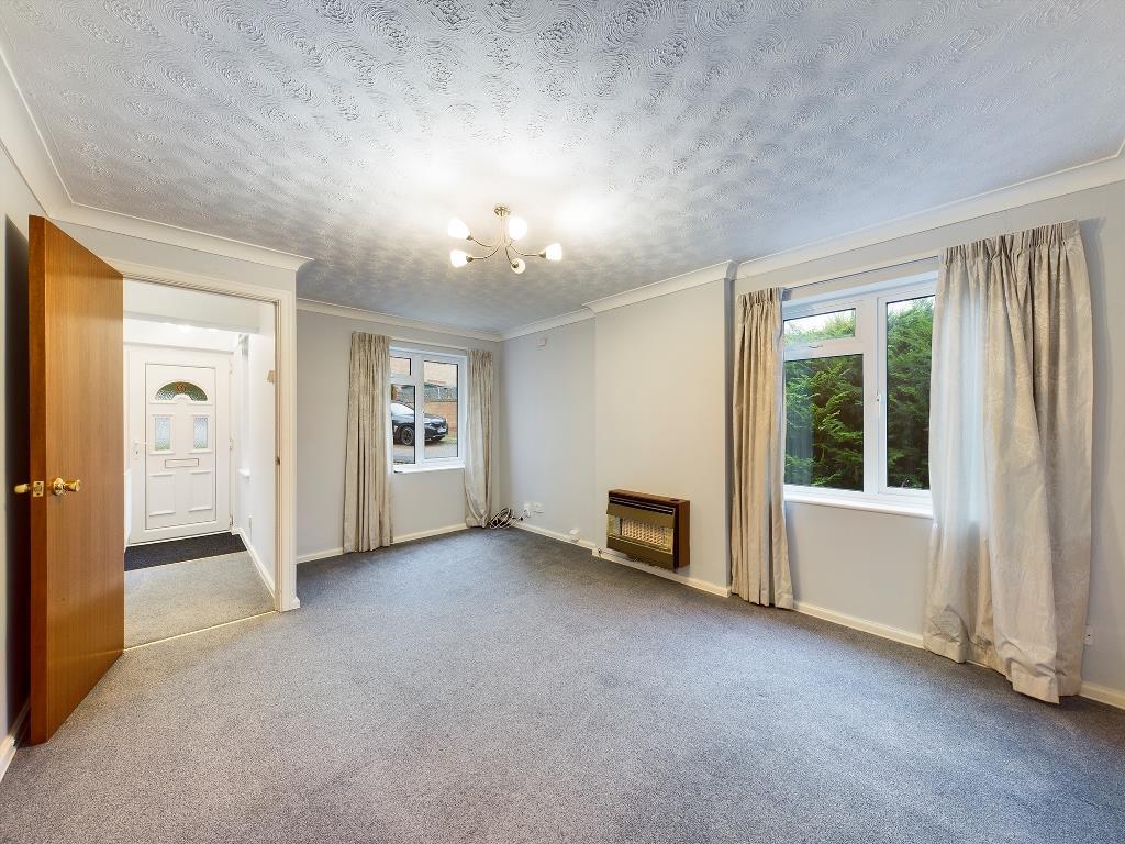 Barn Owl Close, Northampton 3 bed detached house £294,950