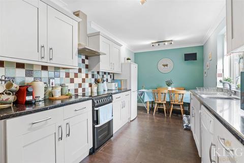 21 Crompton Avenue, Bidford On Avon, Alcester, B50 4DG