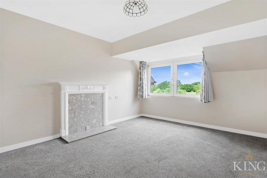 School Road, Alcester 1 bed retirement property for sale £90,000