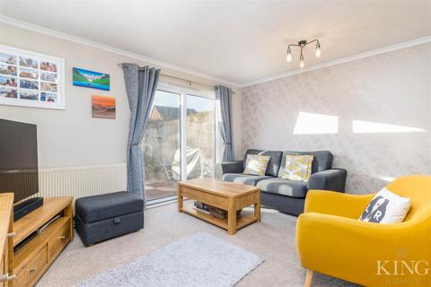 1 Devonish Close, Alcester, B49 6EG