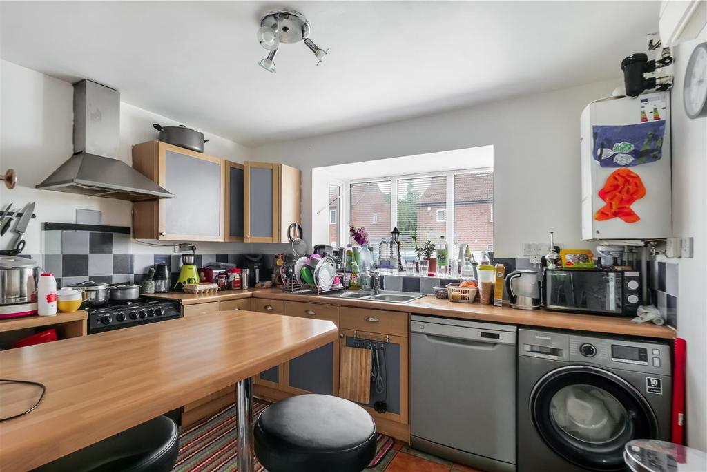 Marlborough Drive, Sydenham, Leamington Spa 2 bed semidetached house