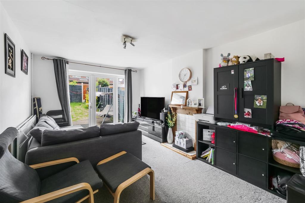 Marlborough Drive, Sydenham, Leamington Spa 2 bed semidetached house