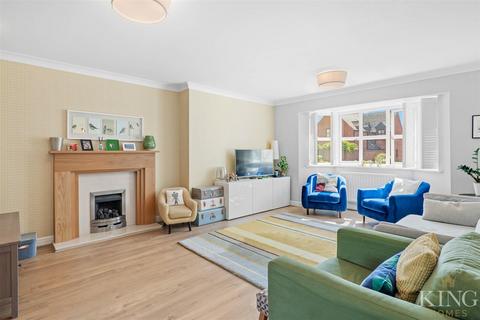 2 Garden Court, Bidford On Avon, Alcester, B50 4JQ