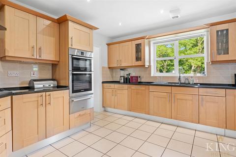 2 Garden Court, Bidford On Avon, Alcester, B50 4JQ