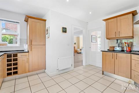 2 Garden Court, Bidford On Avon, Alcester, B50 4JQ