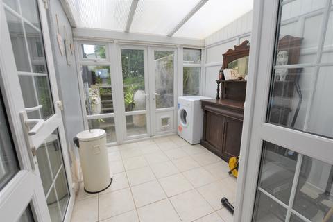 3 Barncoose Terrace, Illogan Highway, Redruth, TR15 3EP